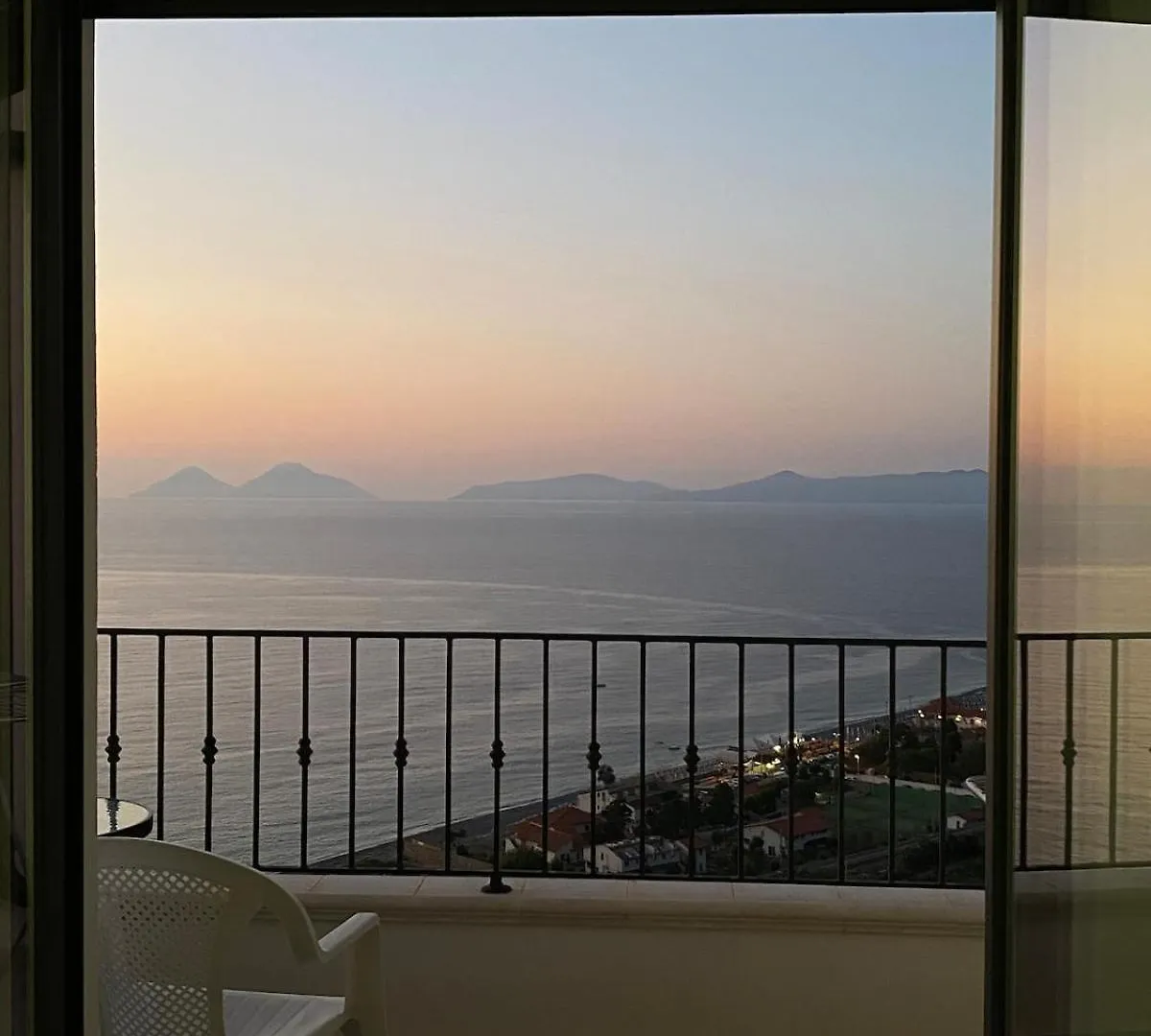 Gioiosa Marea, Capo Calava - Splendido Appartamento Con Vista Mozzafiato Santo Stefano
